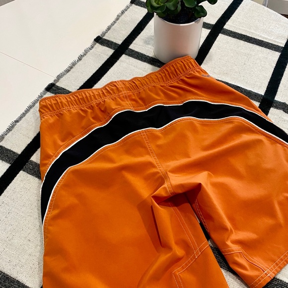 The North Face Men’s Apex Board Shorts Swim Trunks Orange Like New - Picture 4 of 9